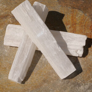 Selenitsticka Rå Kristall - Naturlig Sten 7-10 cm